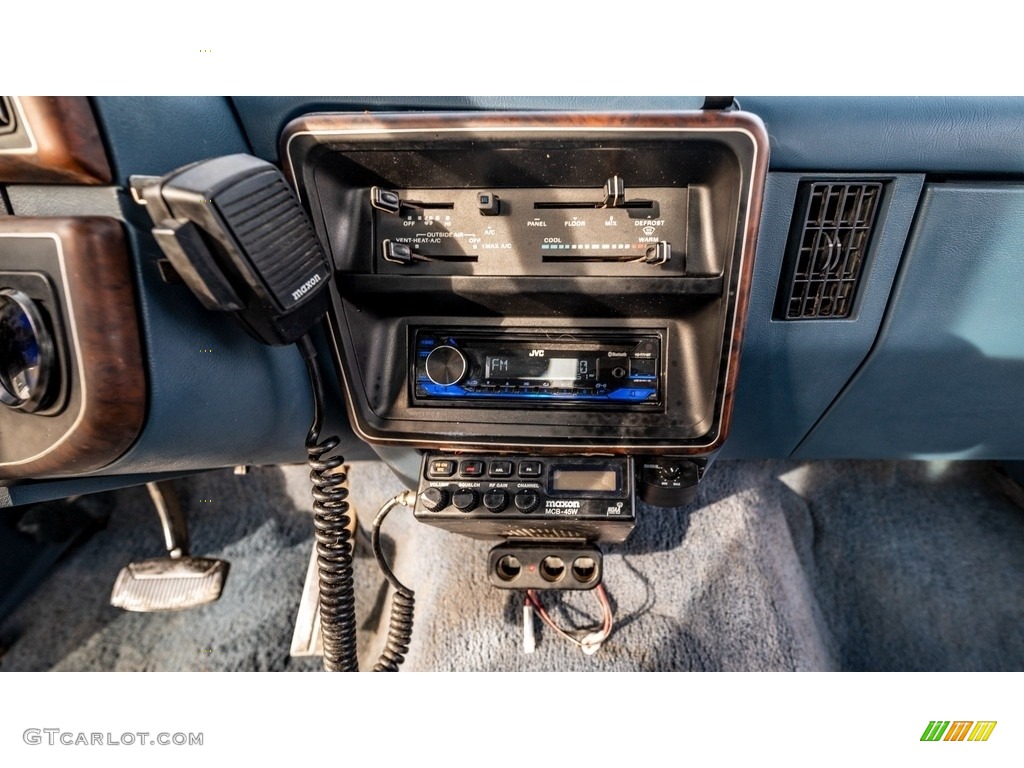 1988 Ford F250 XLT Lariat SuperCab Controls Photo #143527609