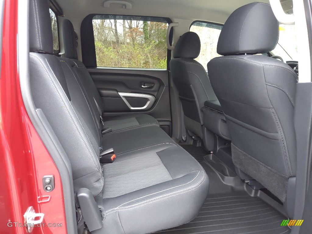 2019 Titan SV Crew Cab 4x4 - Cayenne Red Metallic / Black photo #17