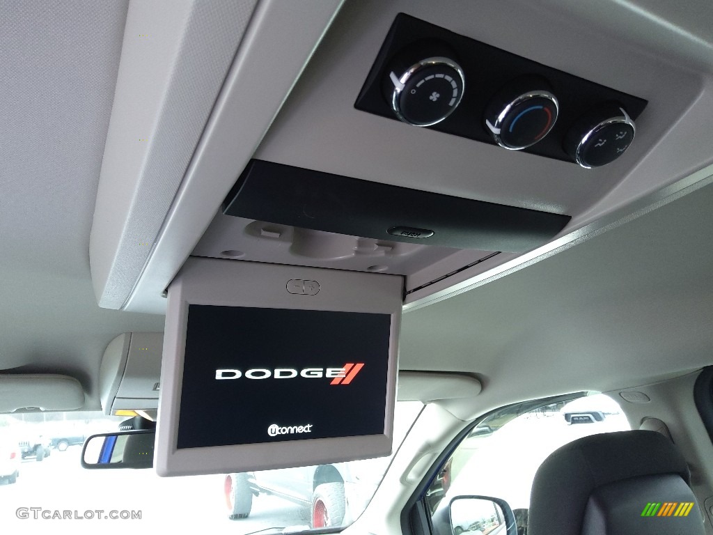 2020 Grand Caravan SE - Indigo Blue / Black/Light Graystone photo #16