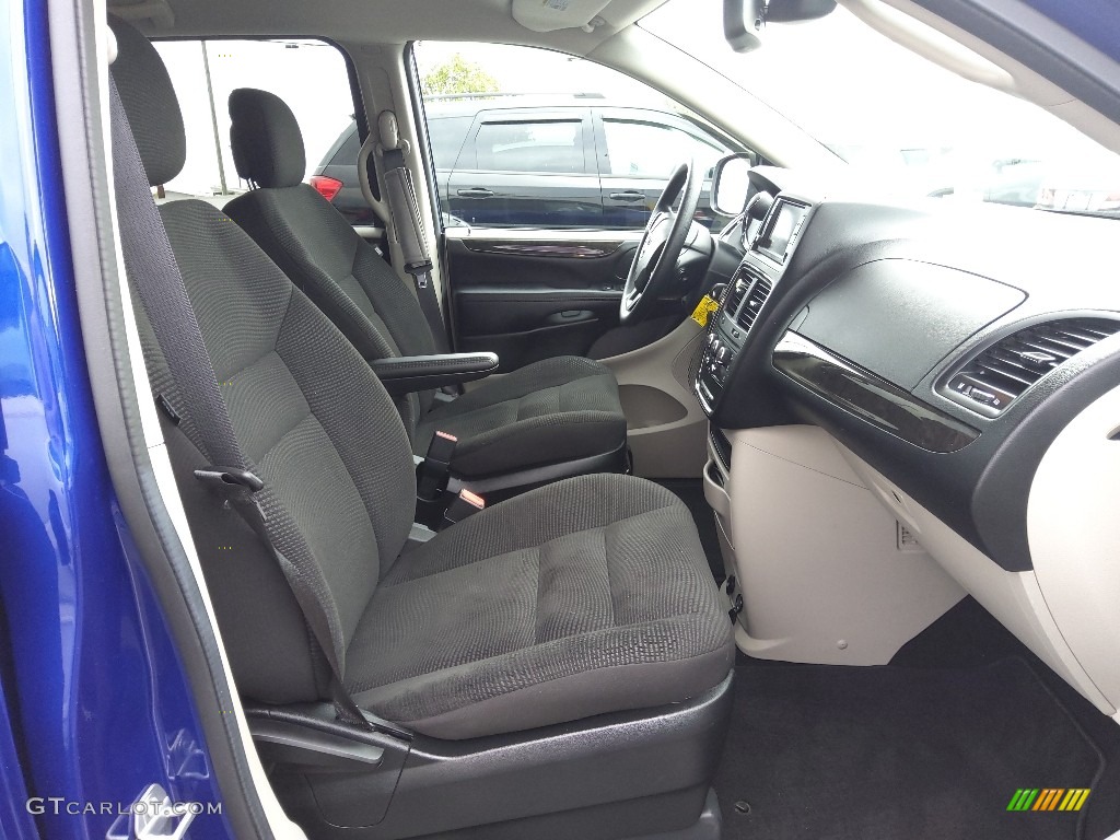 2020 Grand Caravan SE - Indigo Blue / Black/Light Graystone photo #20