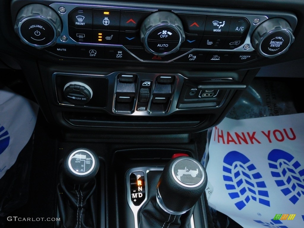 2022 Jeep Wrangler Unlimited Sahara 4x4 Controls Photo #143529895