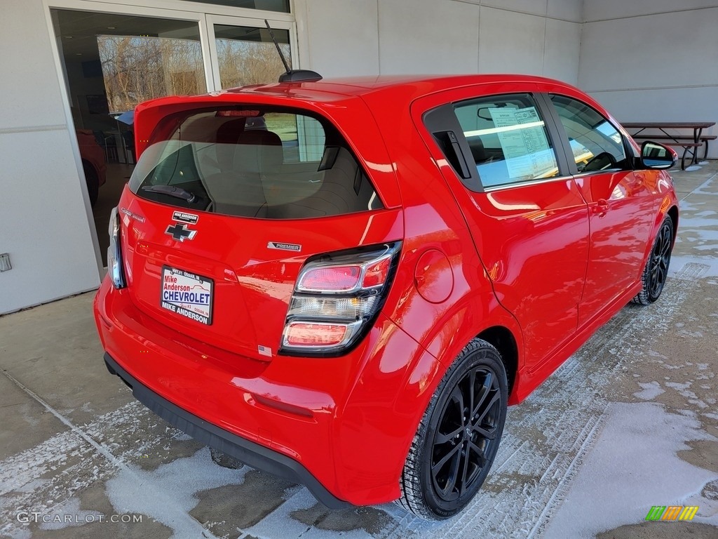 Red Hot 2018 Chevrolet Sonic Premier Hatchback Exterior Photo #143532609