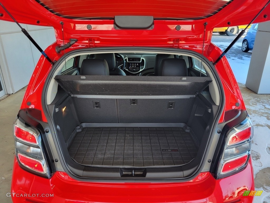 2018 Chevrolet Sonic Premier Hatchback Trunk Photo #143532654