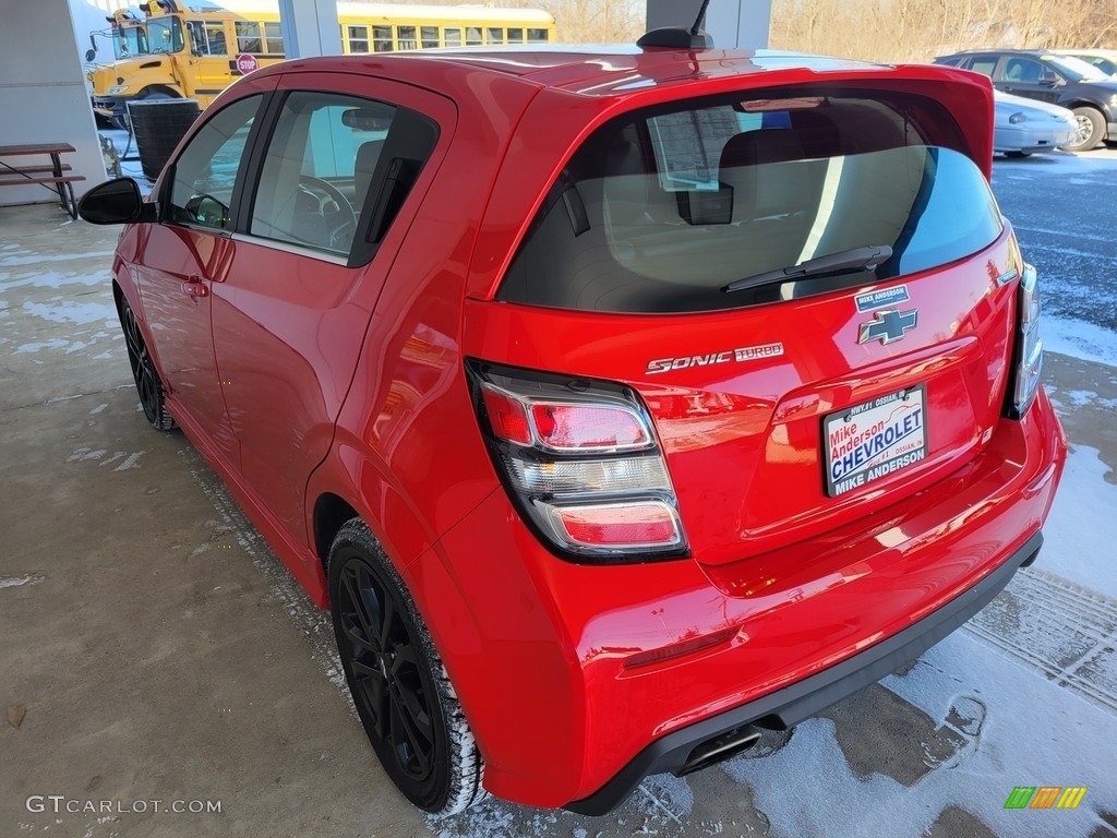 2018 Sonic Premier Hatchback - Red Hot / Jet Black photo #7
