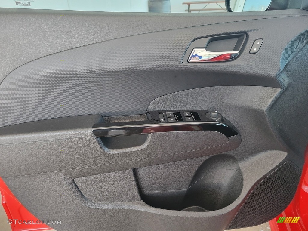 2018 Chevrolet Sonic Premier Hatchback Jet Black Door Panel Photo #143532954