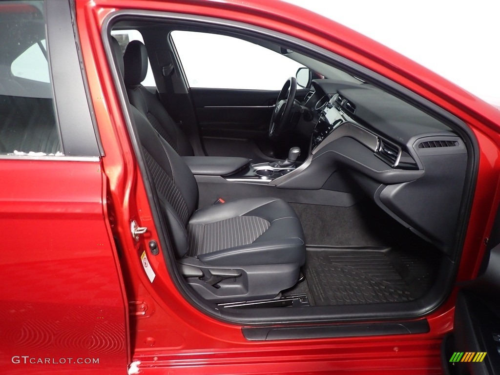 2019 Camry SE - Supersonic Red / Black photo #40