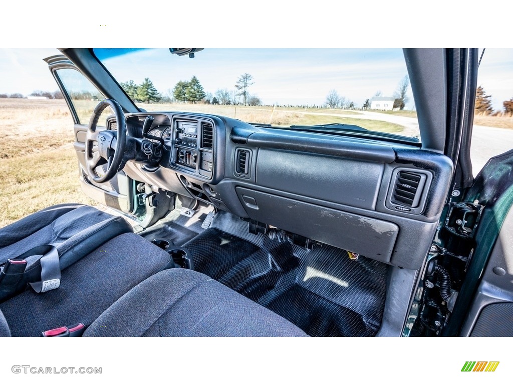 2004 Silverado 1500 Work Truck Extended Cab - Dark Green Metallic / Dark Charcoal photo #23