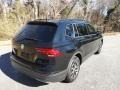 Deep Black Pearl - Tiguan S Photo No. 7