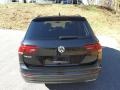 Deep Black Pearl - Tiguan S Photo No. 8