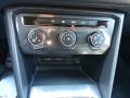 Deep Black Pearl - Tiguan S Photo No. 24