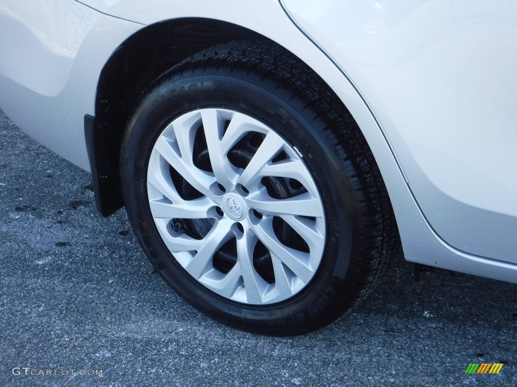 2019 Corolla LE - Falcon Gray metallic / Ash/Dark Gray photo #3