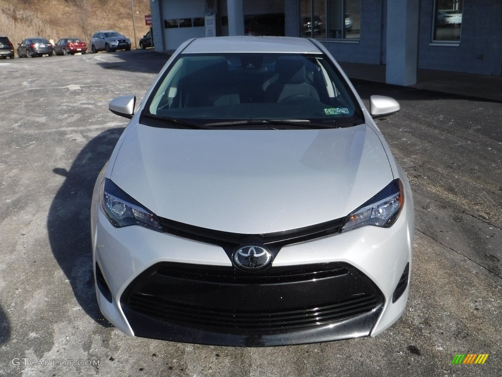 2019 Corolla LE - Falcon Gray metallic / Ash/Dark Gray photo #4