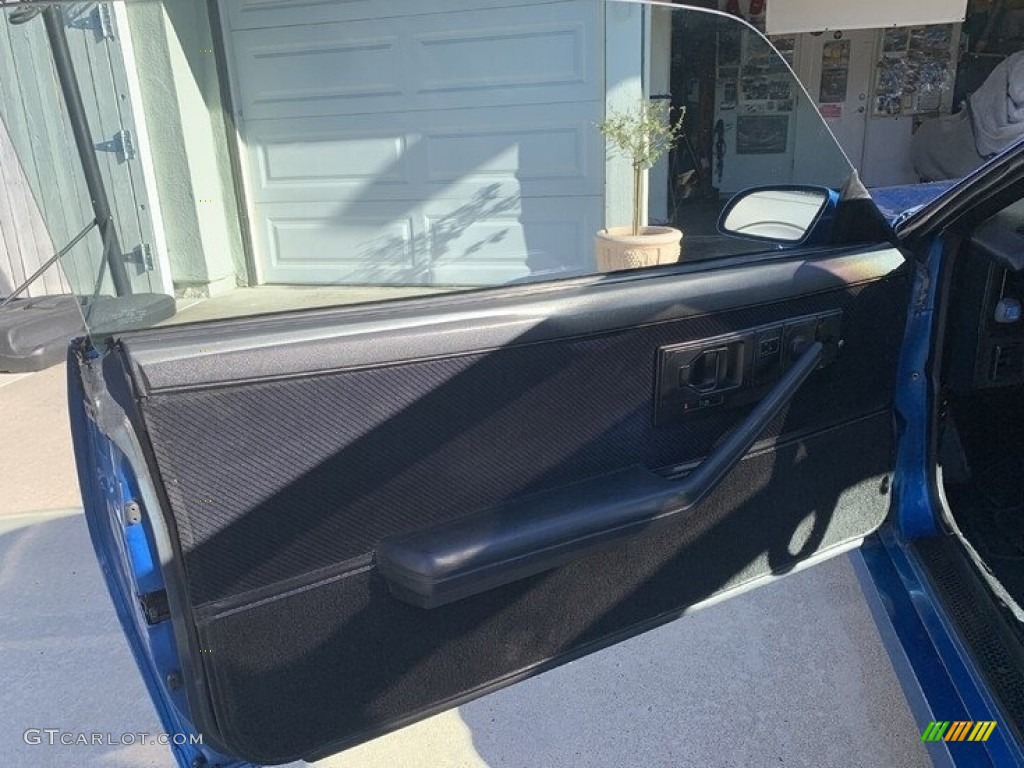 1985 Camaro IROC-Z - Bright Blue Metallic / Gray photo #3
