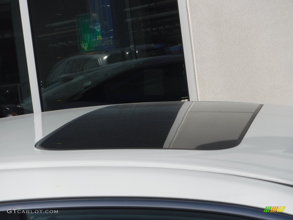 2019 Civic EX Hatchback - Taffeta White / Black photo #3