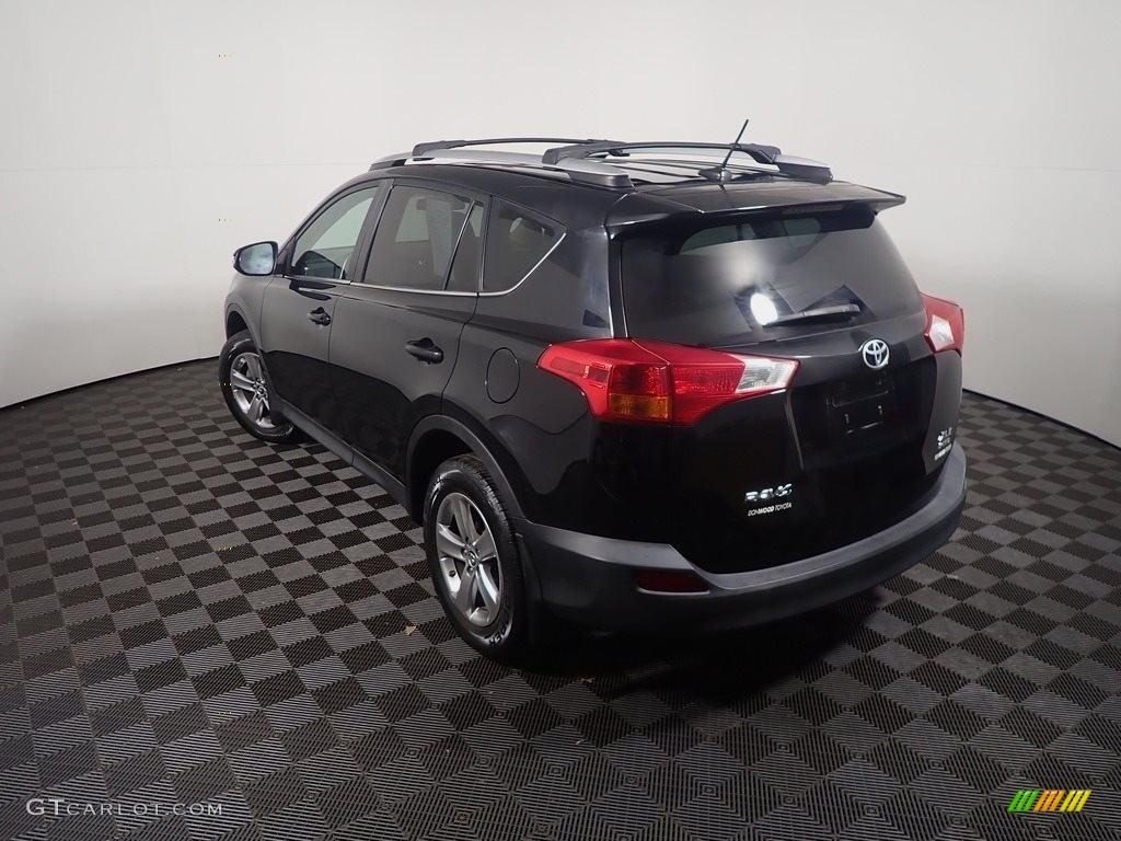 2015 RAV4 XLE - Black / Ash photo #13