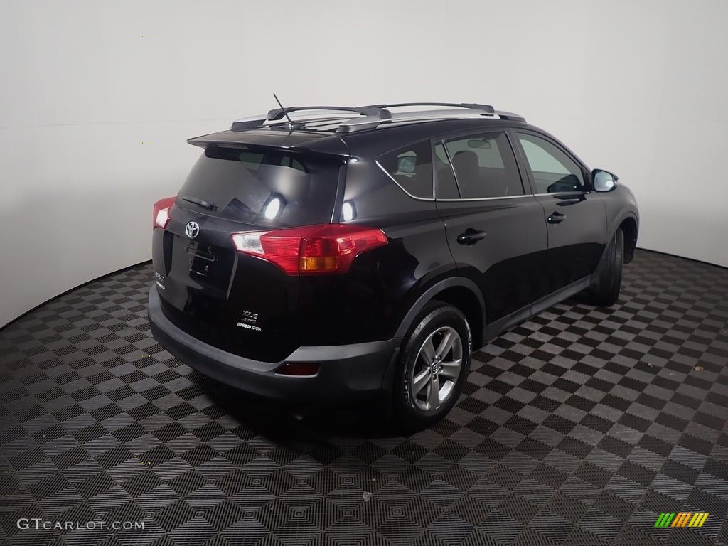 2015 RAV4 XLE - Black / Ash photo #18