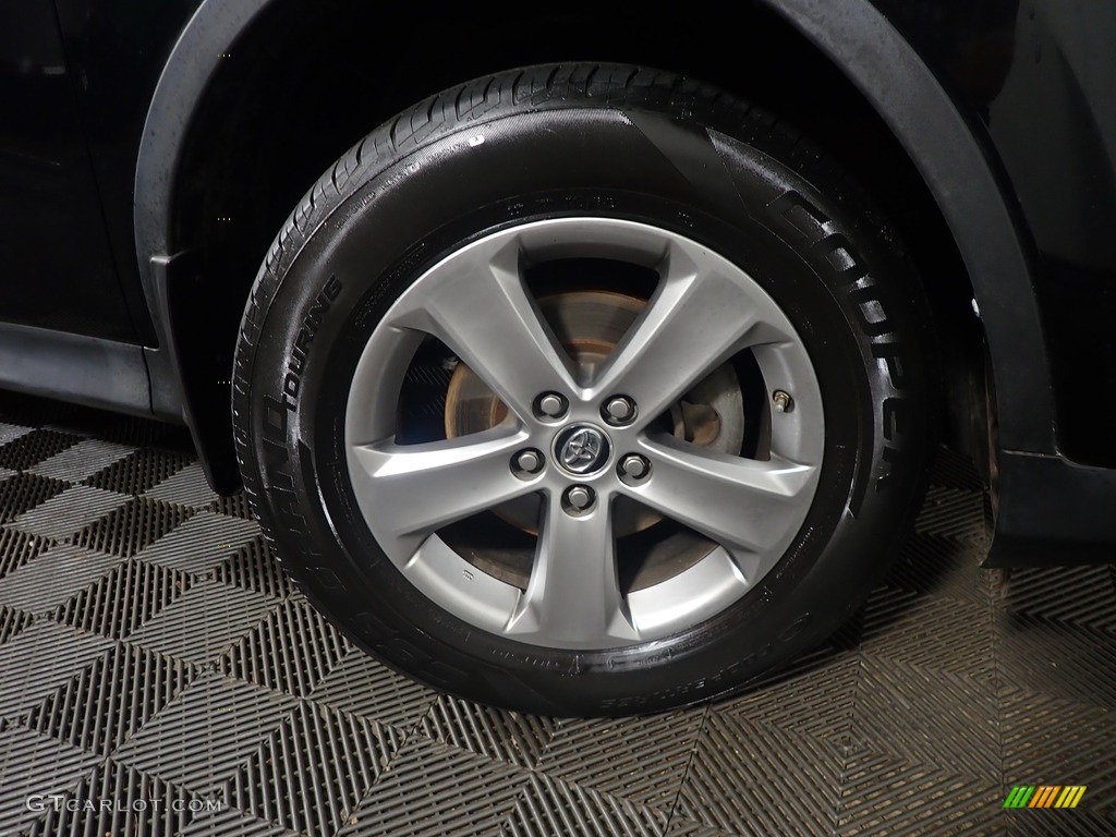 2015 RAV4 XLE - Black / Ash photo #42