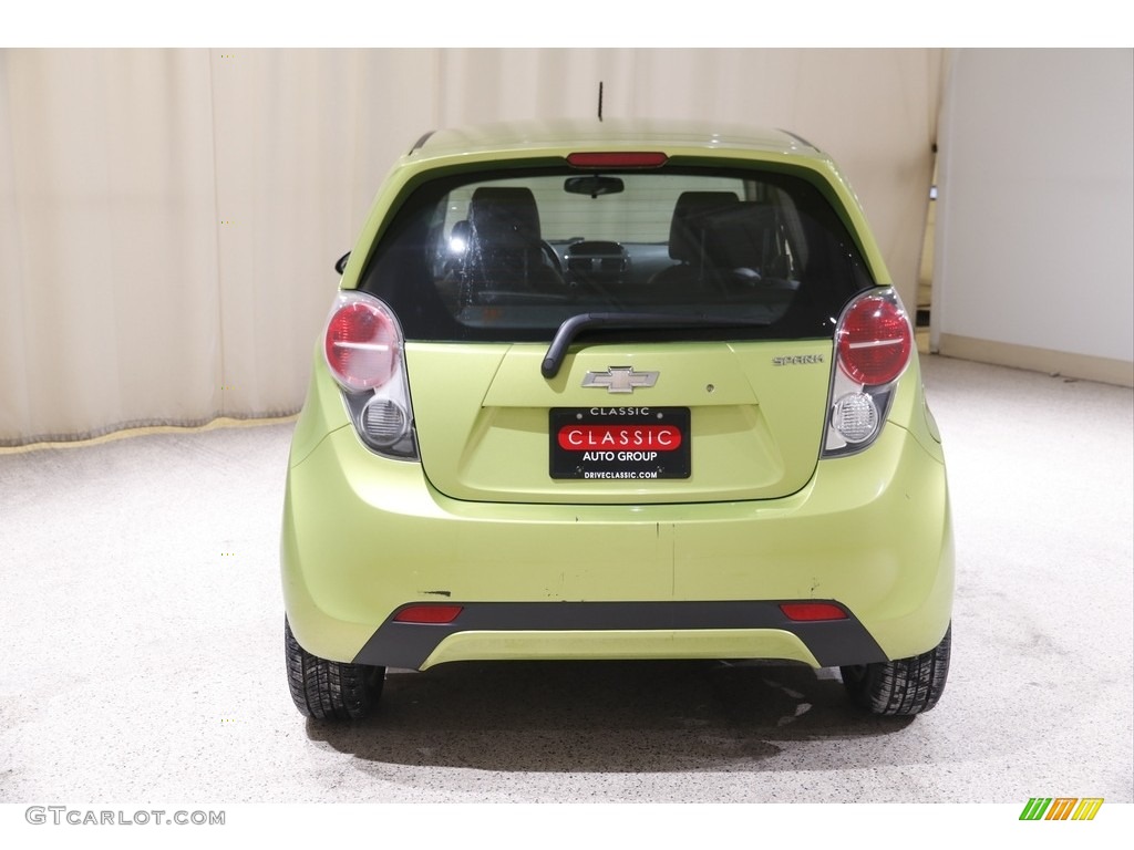 2013 Spark LS - Jalapeno (Green) / Green/Green photo #14