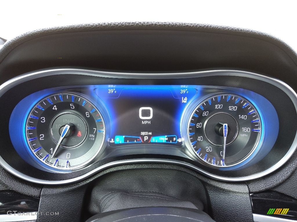 2021 Chrysler 300 S Gauges Photo #143553762