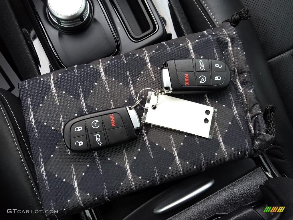 2021 Chrysler 300 S Keys Photo #143554075