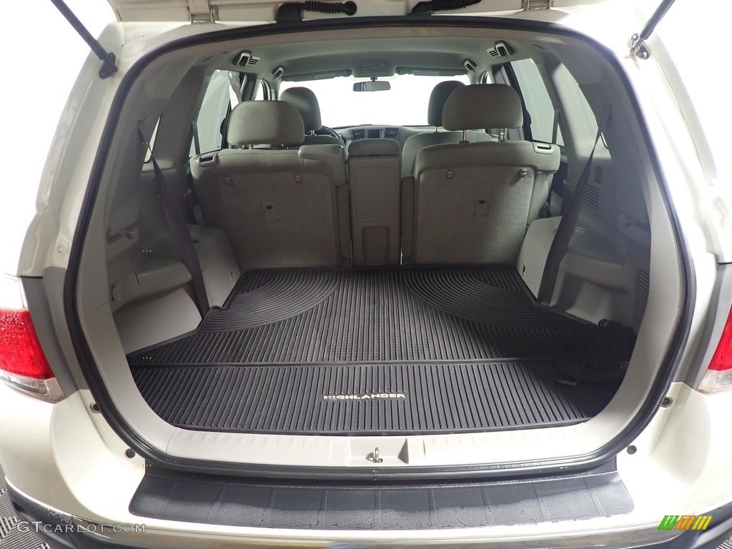 2013 Highlander V6 - Blizzard White Pearl / Ash photo #15