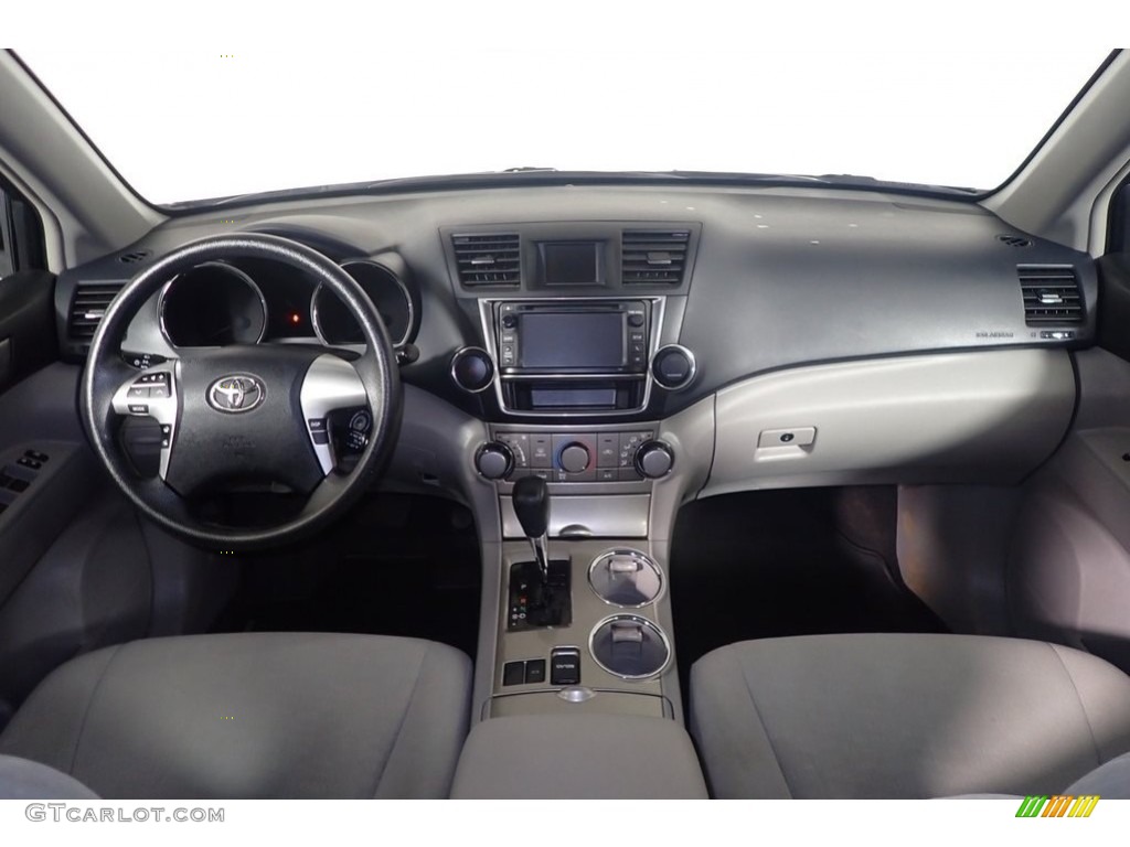 2013 Highlander V6 - Blizzard White Pearl / Ash photo #24