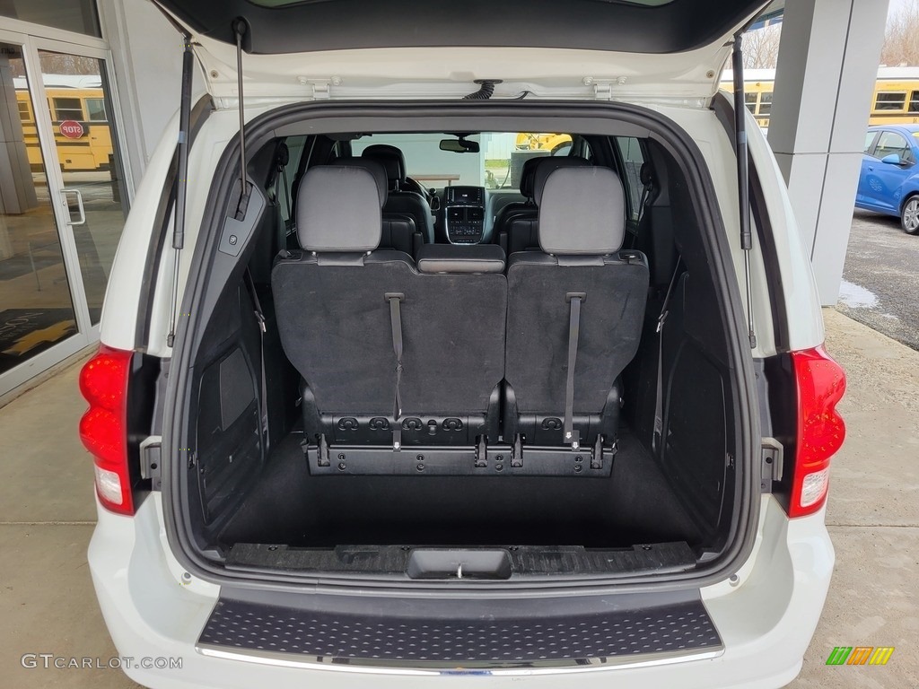 2017 Grand Caravan GT - White Knuckle / Black photo #6