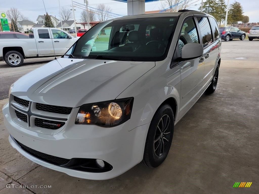 2017 Grand Caravan GT - White Knuckle / Black photo #8