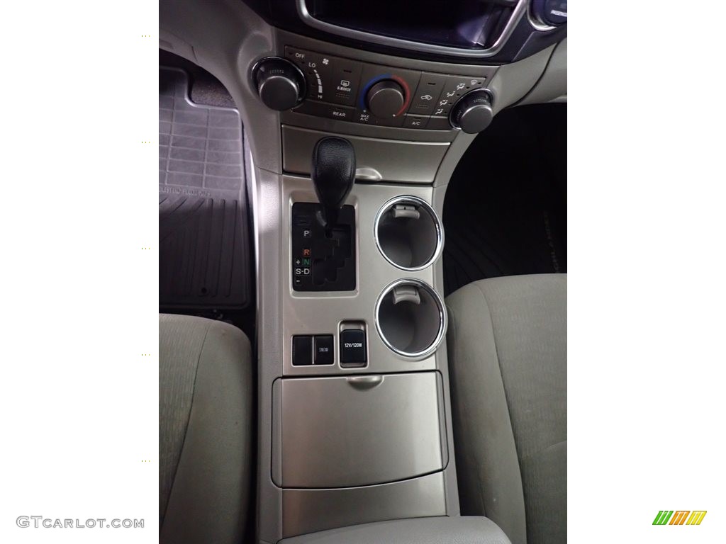 2013 Highlander V6 - Blizzard White Pearl / Ash photo #32