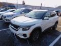 Clear White - Seltos S AWD Photo No. 4