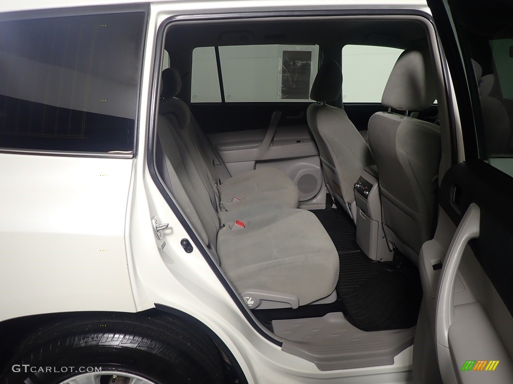 2013 Highlander V6 - Blizzard White Pearl / Ash photo #37