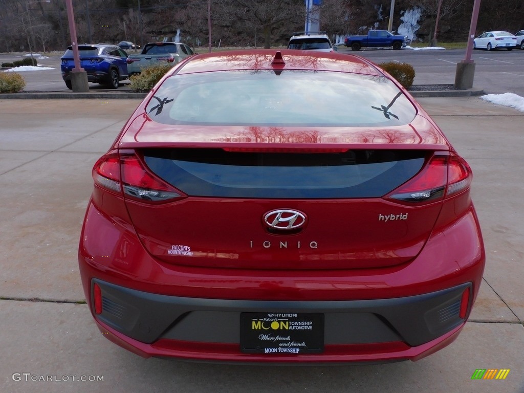 2022 Ioniq Hybrid SE - Scarlet Red Pearl / Gray photo #3