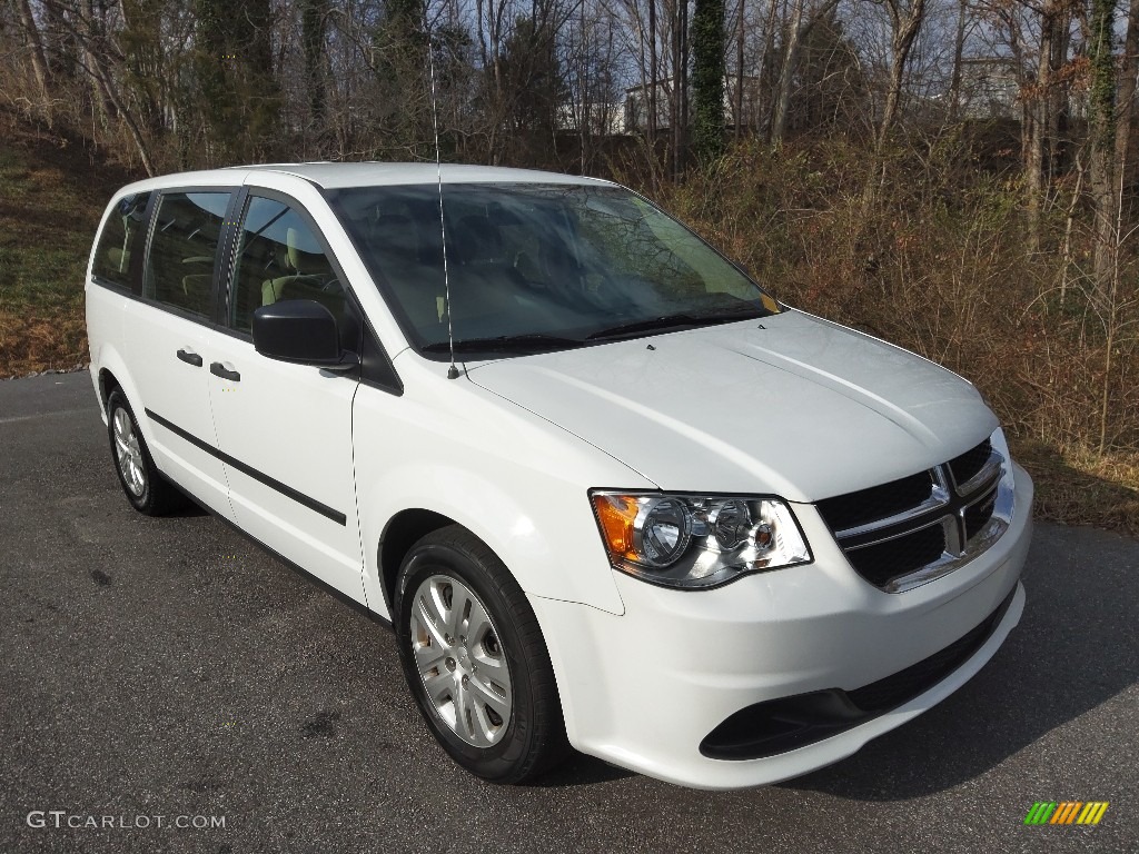 2016 Grand Caravan American Value Package - Bright White / Black/Sandstorm photo #4