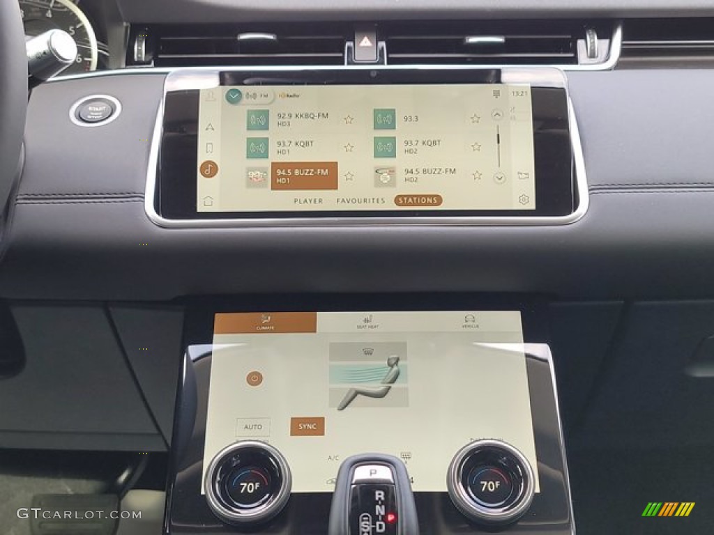 2022 Land Rover Range Rover Evoque S Controls Photo #143562085