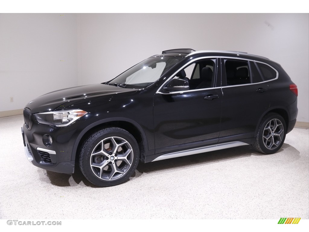 2018 X1 xDrive28i - Jet Black / Black photo #3