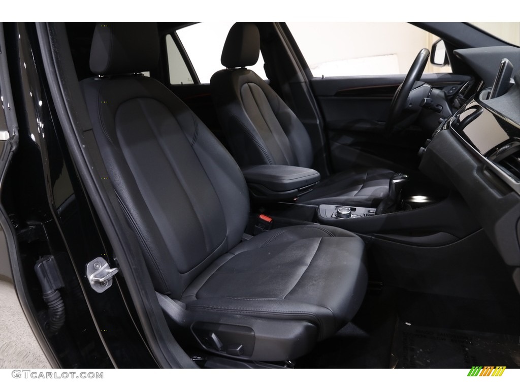 2018 X1 xDrive28i - Jet Black / Black photo #18