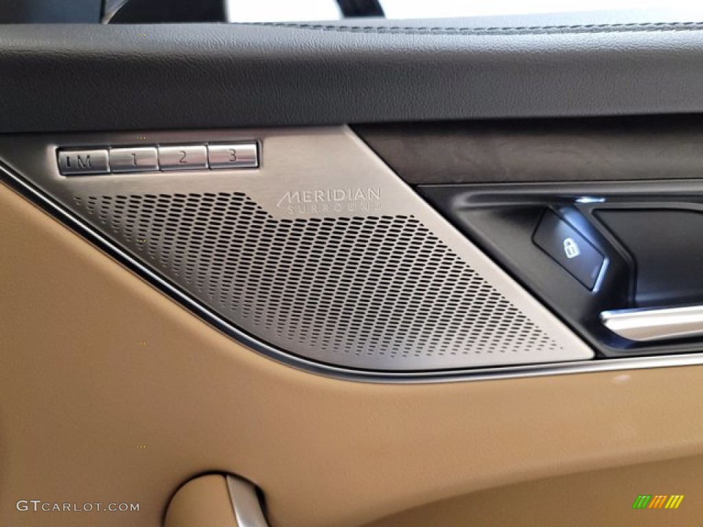 2022 Jaguar F-PACE P250 S Controls Photo #143563408