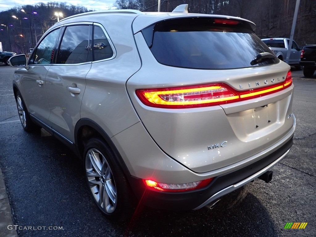 2017 MKC Reserve AWD - White Gold / Cappuccino photo #5