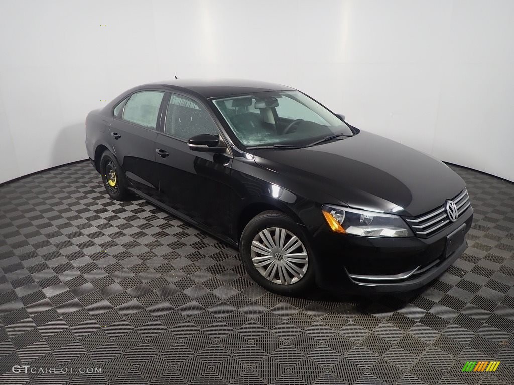 2015 Passat S Sedan - Black / Titan Black photo #2