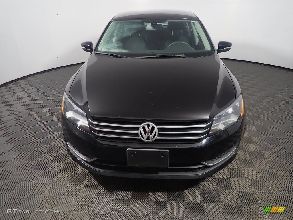 2015 Passat S Sedan - Black / Titan Black photo #4
