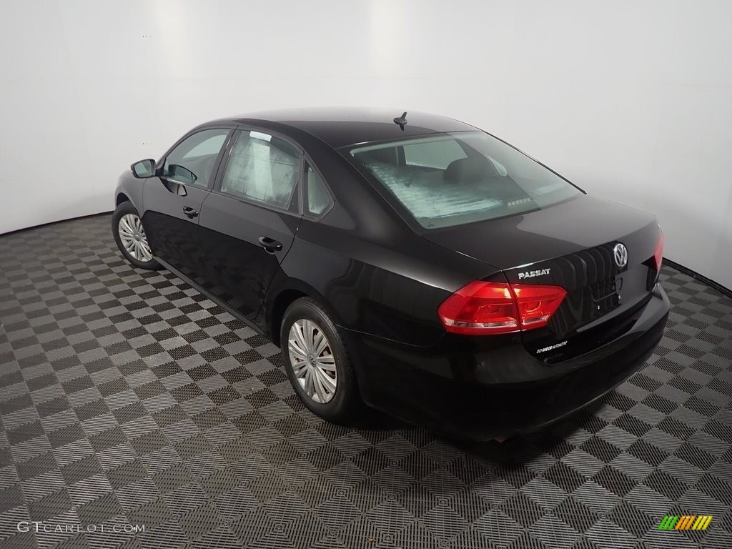2015 Passat S Sedan - Black / Titan Black photo #11