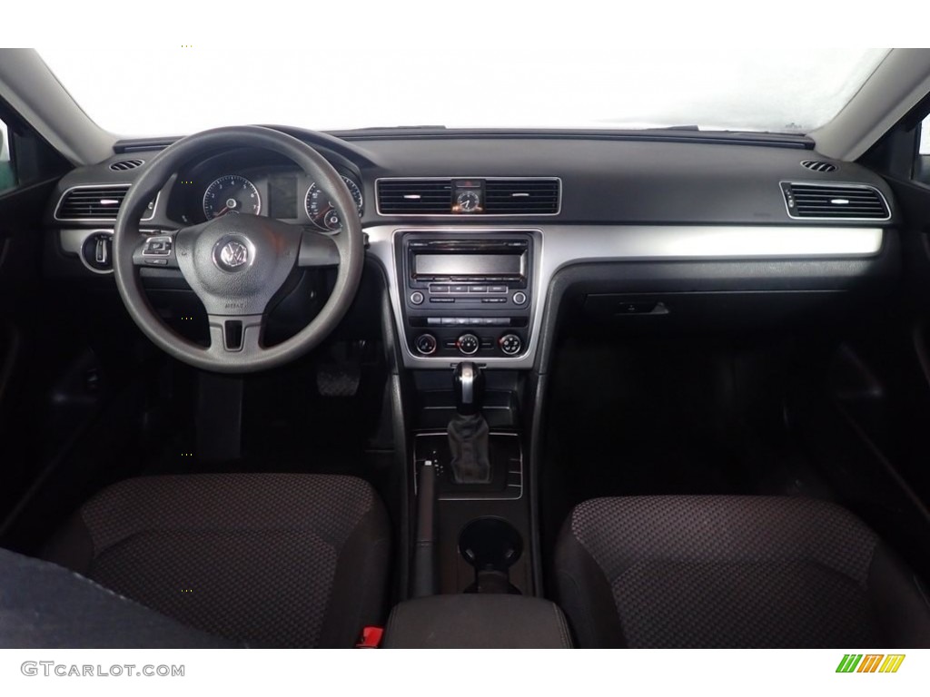2015 Passat S Sedan - Black / Titan Black photo #23