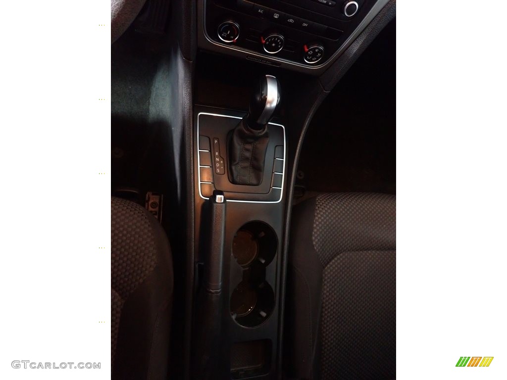 2015 Passat S Sedan - Black / Titan Black photo #30