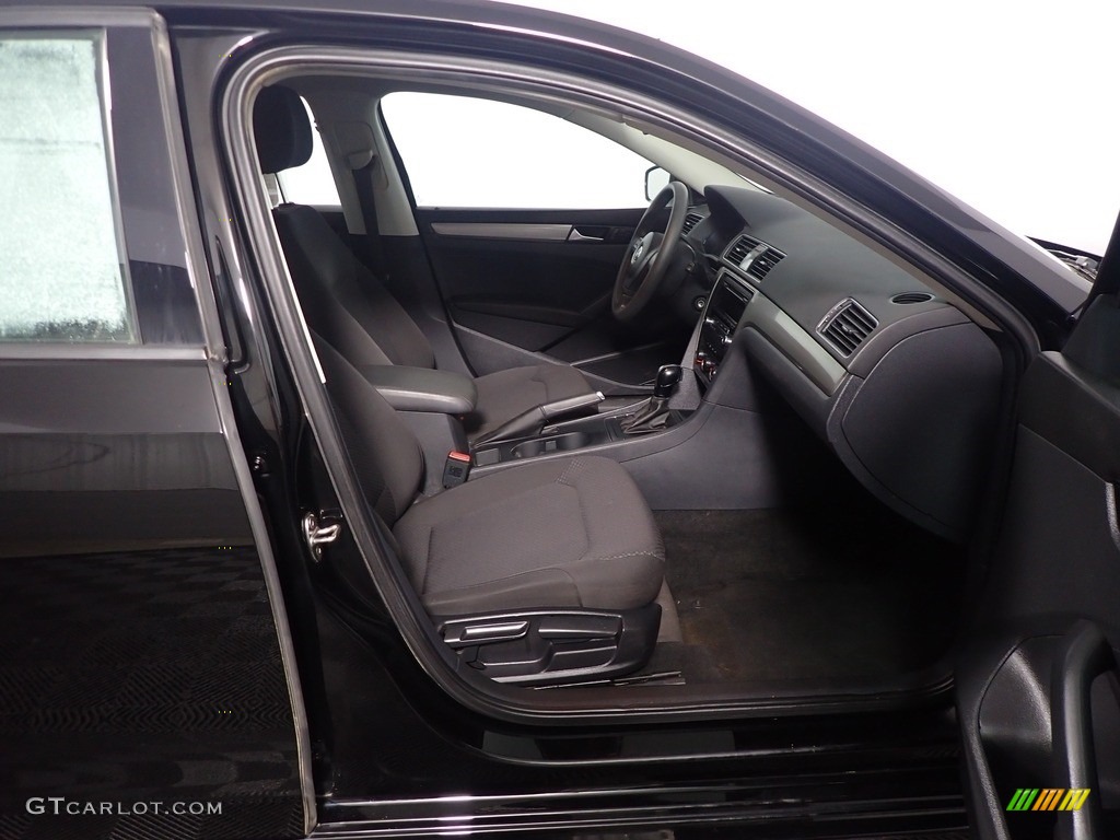 2015 Passat S Sedan - Black / Titan Black photo #37