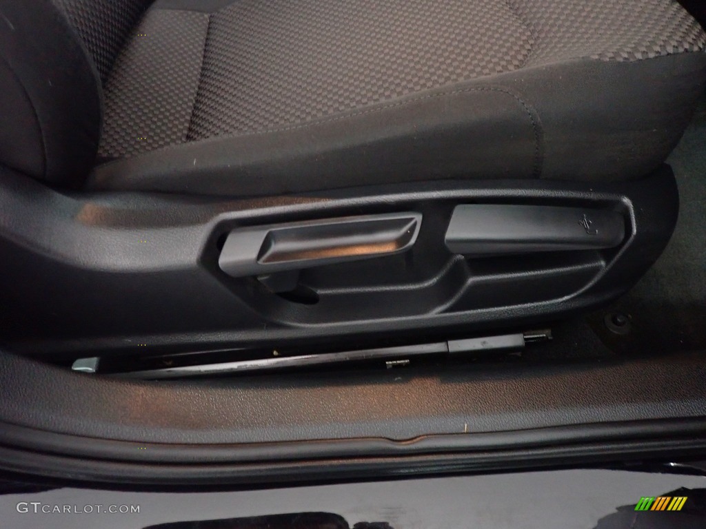 2015 Passat S Sedan - Black / Titan Black photo #38