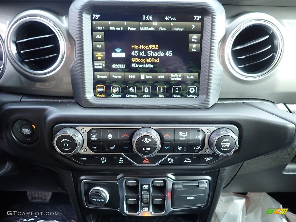 2022 Jeep Wrangler Unlimited Sahara 4x4 Controls Photo #143567380