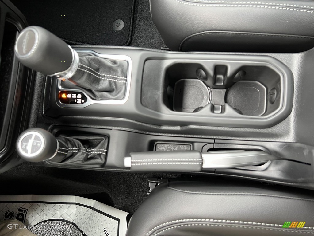 2021 Jeep Gladiator Overland 4x4 Transmission Photos