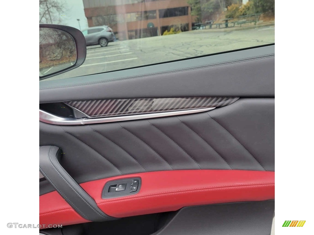 2020 Maserati Ghibli S Q4 GranSport Rosso Door Panel Photo #143576320