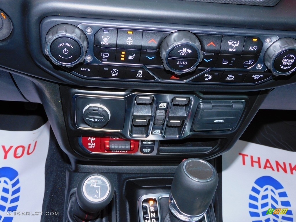 2022 Jeep Gladiator Rubicon 4x4 Controls Photo #143577694