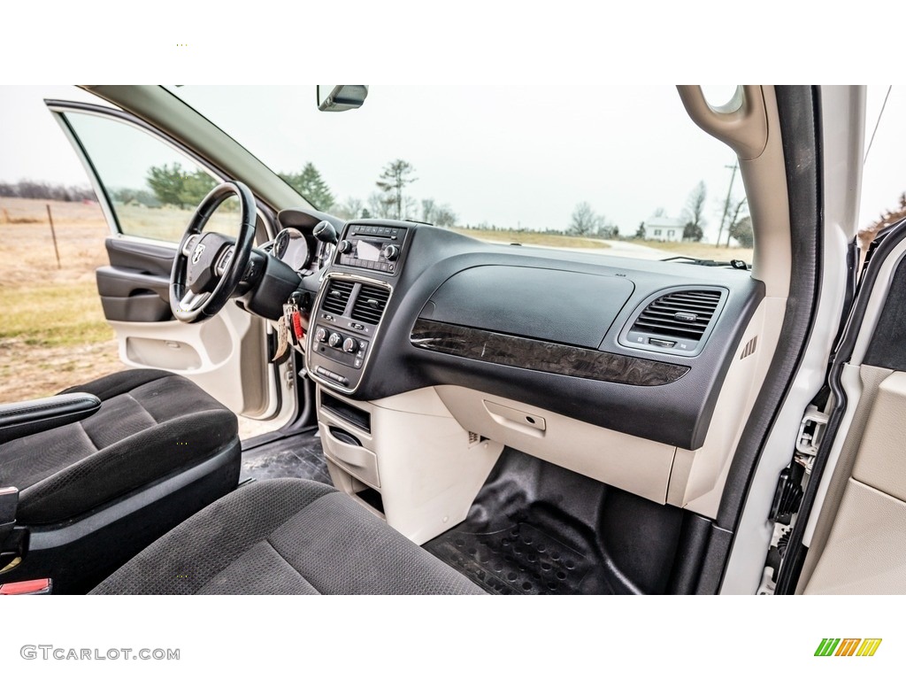 2013 C/V Tradesman - Stone White / Black/Light Graystone photo #23